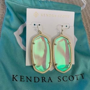 Kendra Scott Danielle Earrings